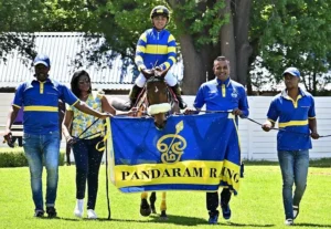 Mano Pandaram leads in Vanakkam with Girish Samo-Burthia in the saddle