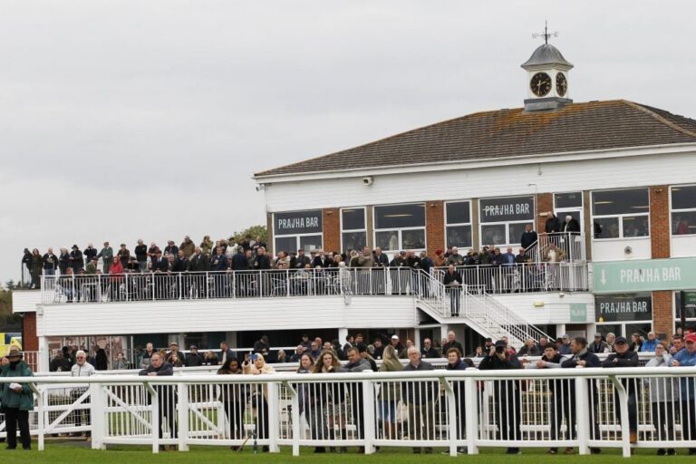 Comanche Magic just the ticket at Stratford