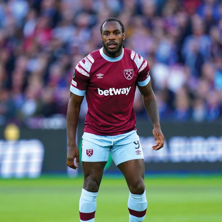 Antonio must hit hard for Hammers