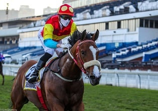 Bank on the Queen and the Captain at Scottsville