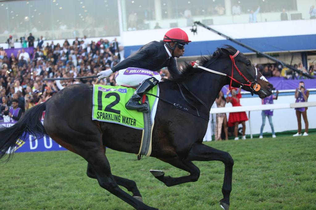 De Kock sparkles in Durban July