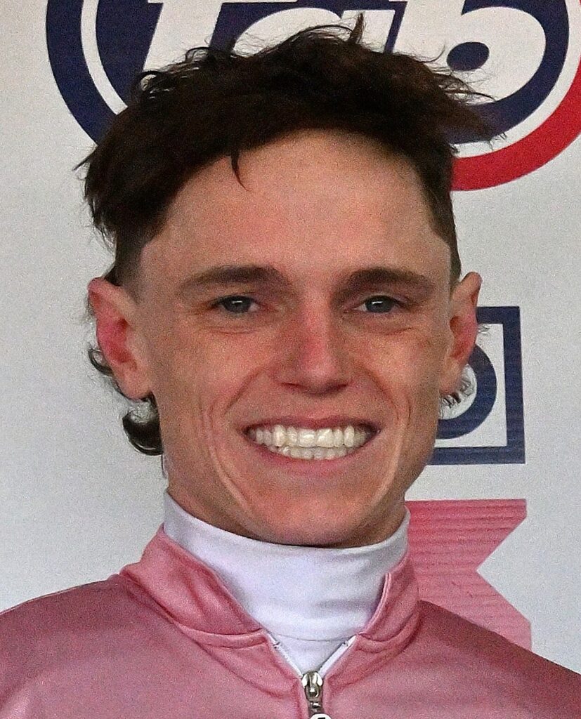 De Kock’s Boy to blow them away