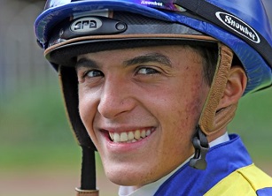 Follow De Melo at Scottsville
