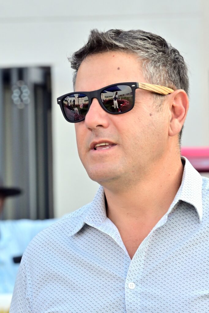 Follow Tarry at Scottsville