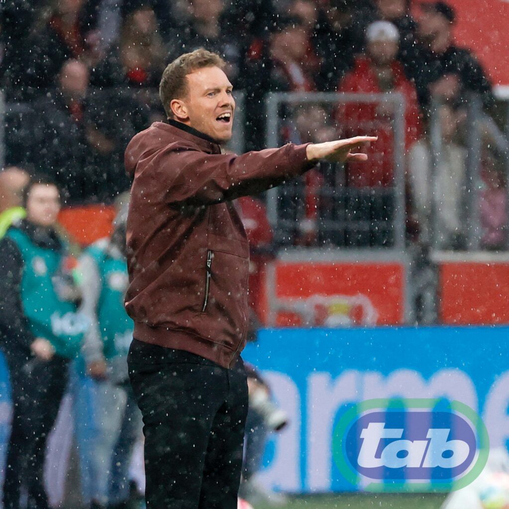 Julian goes skiing and gets fired while he’s on holiday