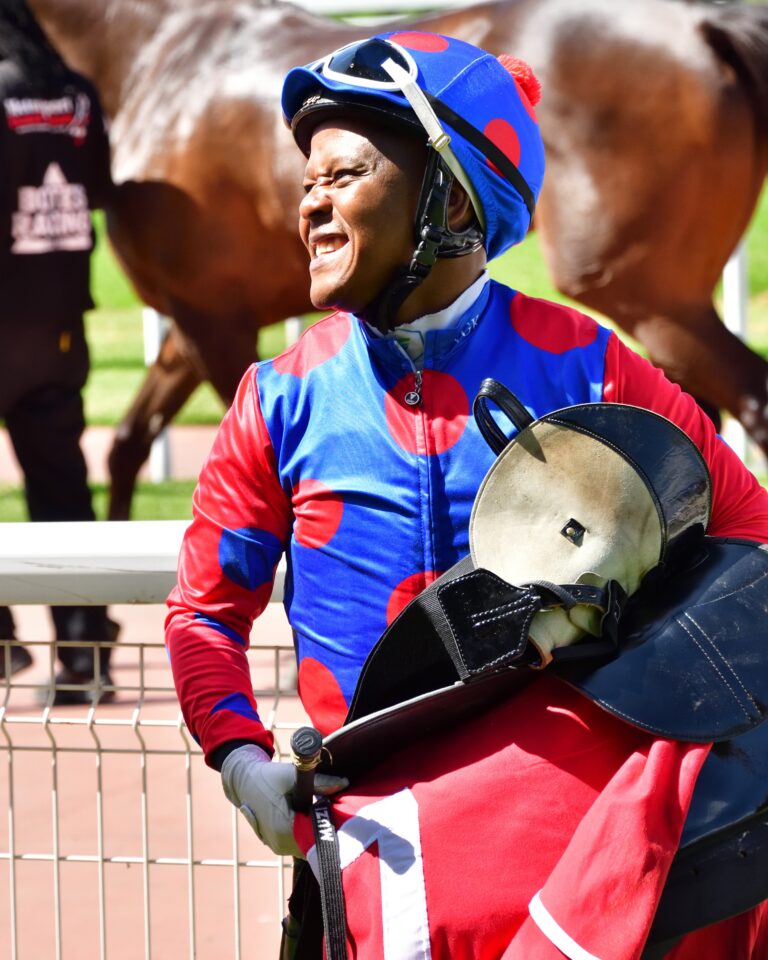 Muzi back on the move at Greyville