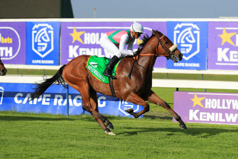 Snaith raids PE for Dahlia and Derby