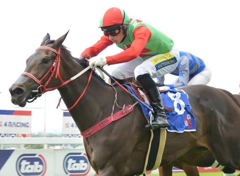 Tarry coupling head up Vaal Graduation