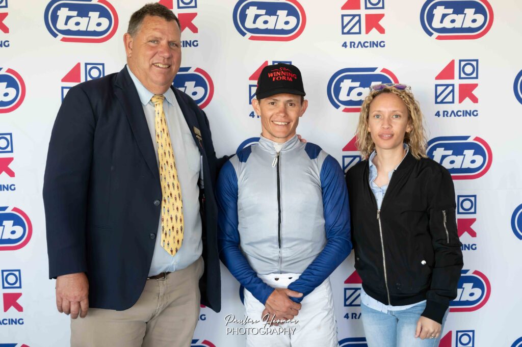 Three Rocks to score in Lady’s Pendant