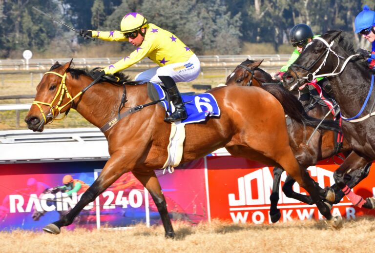 Trois Trois Quatre free of his millstone