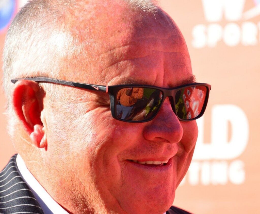 Two bankers on Greyville Polytrack