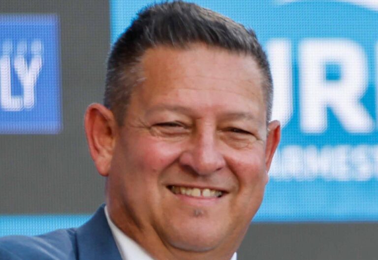 Versace to chase gold on Greyville Polytrack